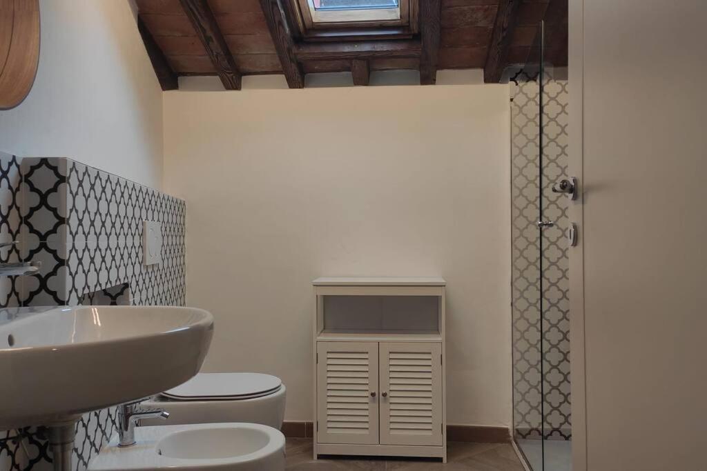 Large 2br Near Piazza San Marco Apartment Florence